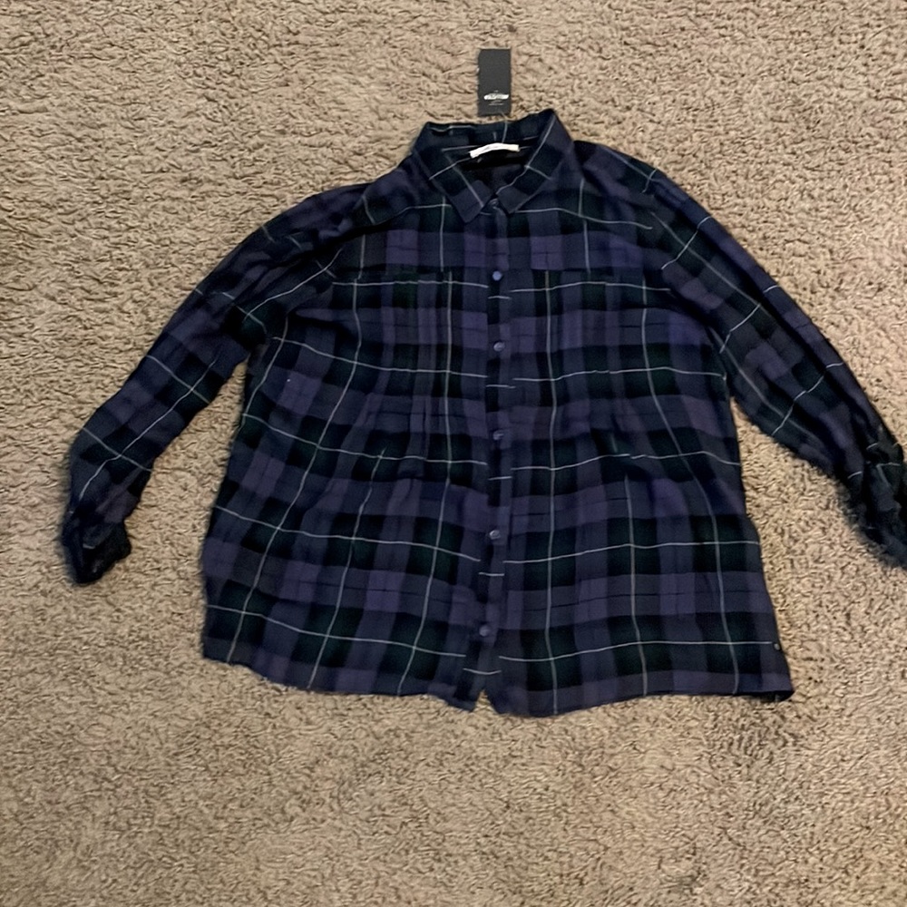 NWT Hollister pleated plaid shirt